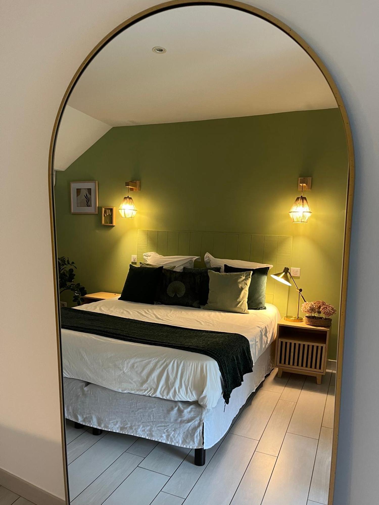 Aux Chambres D'A Cote Courcelles-Sapicourt エクステリア 写真