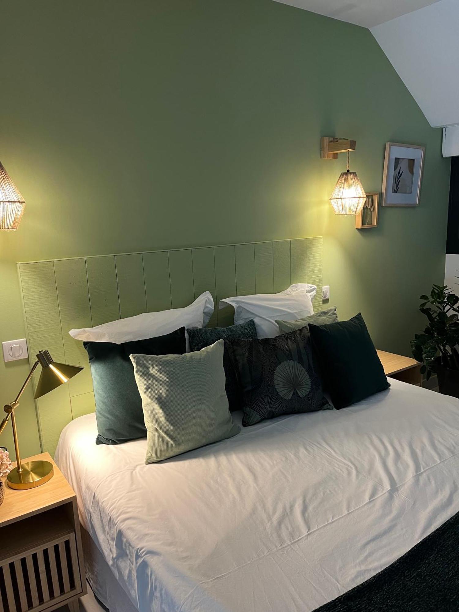 Aux Chambres D'A Cote Courcelles-Sapicourt エクステリア 写真